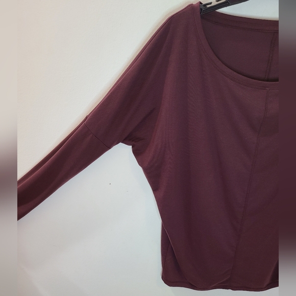 Athleta Essence Flow Long Sleeve Shirt in Antique Burgundy XS-S - Picture 6 of 14